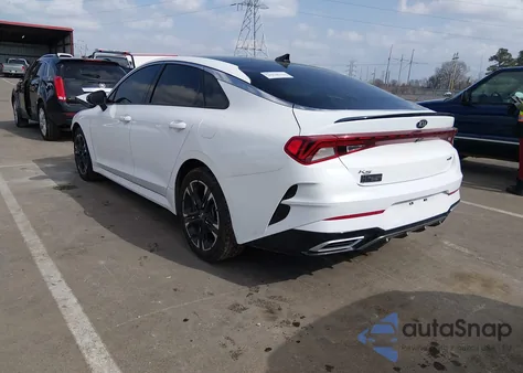 2021 Kia K5 Gt-Line z USA, uszkodzony, nr VIN 5XXG64J27MG041945